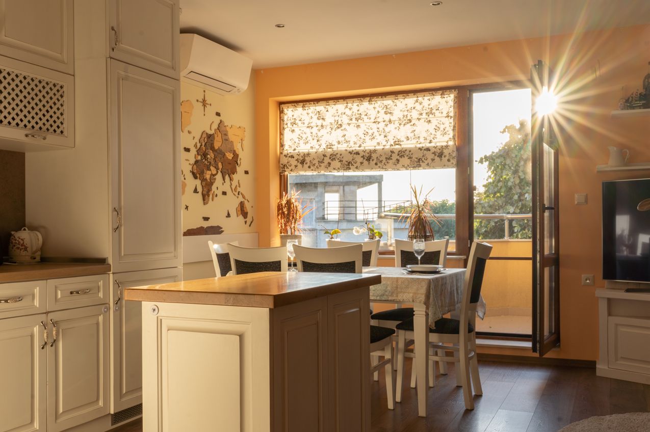 Апартамент с 3 спални до Операта - гр. Варна 