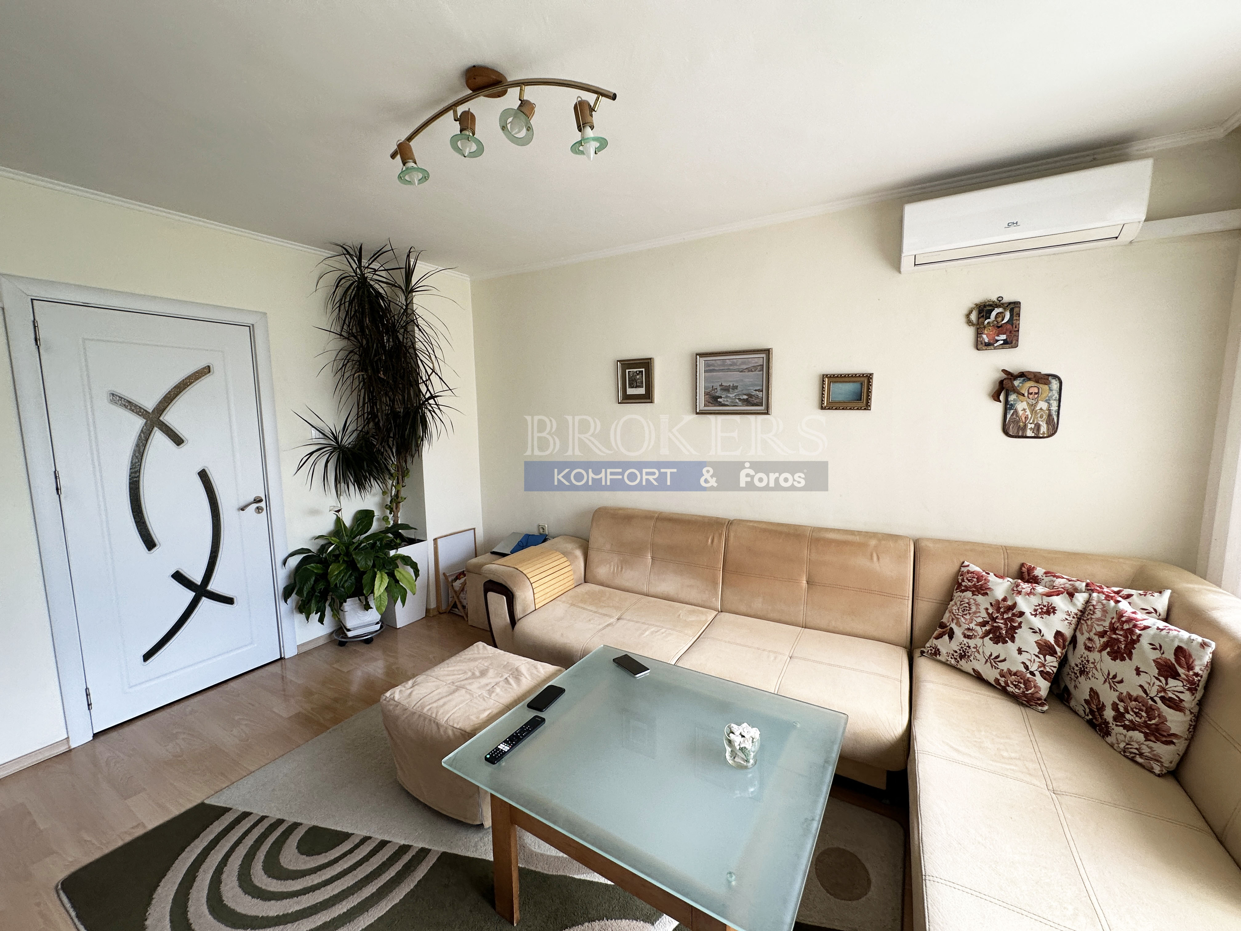 Тристаен апартамент в района на Лятно кино Тракия