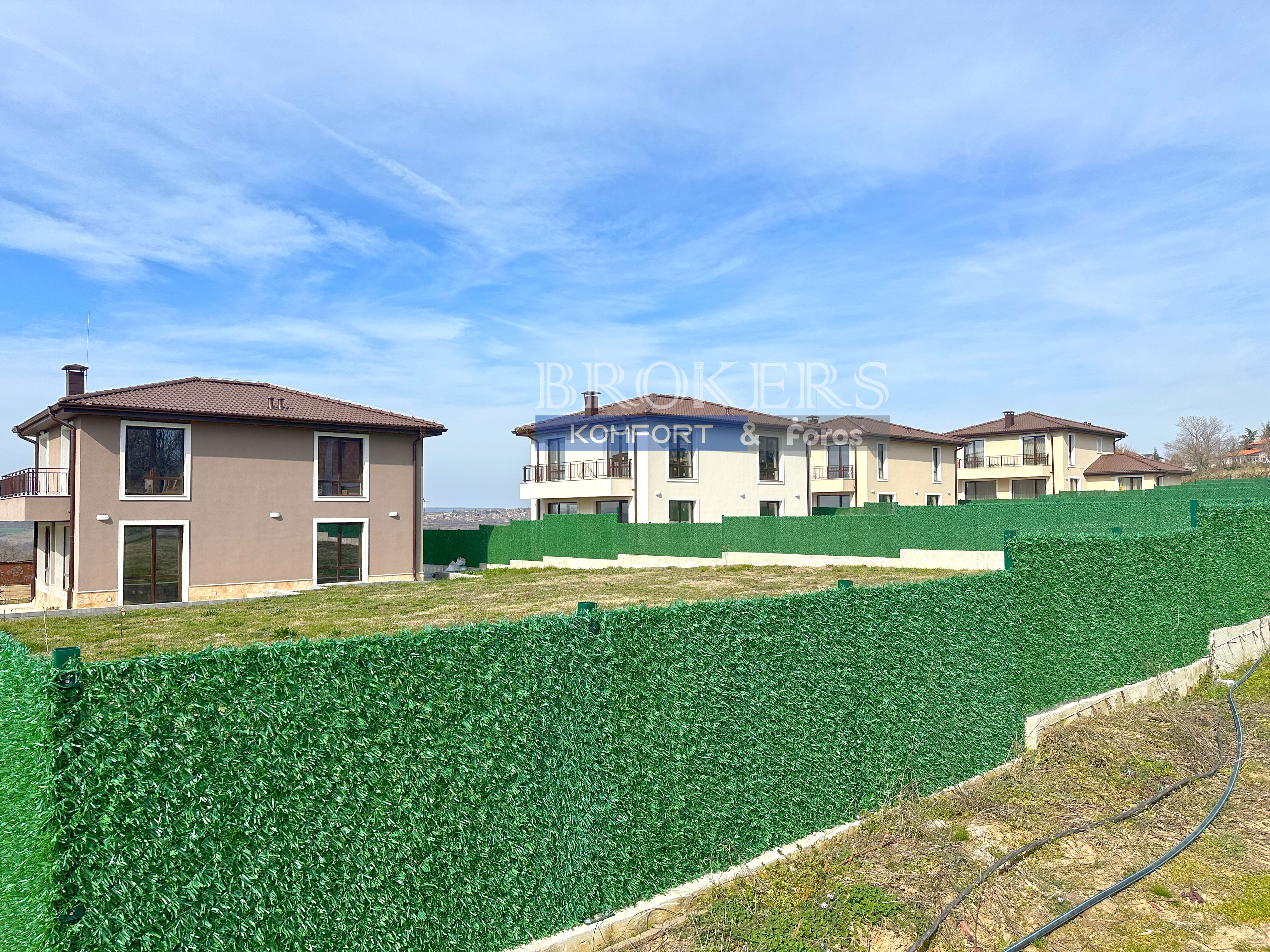 Комплекс от къщи в село Приселци