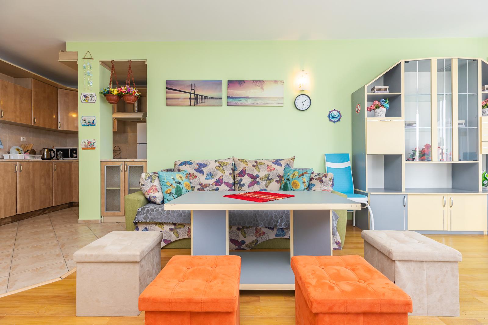 Апартамент с три спални в непосредствена близост до ”Община Варна”