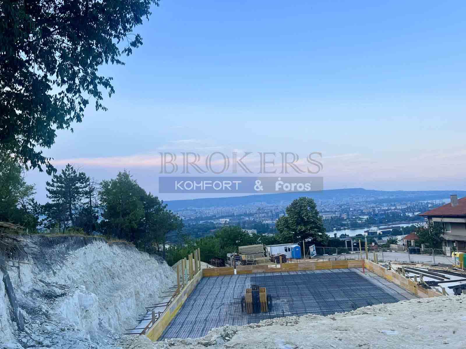 Жилищна сграда с красива панорама в кв.Аспарухово 