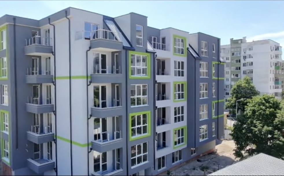 Двустаен апартамент в ж.к. Кайсиева градина 