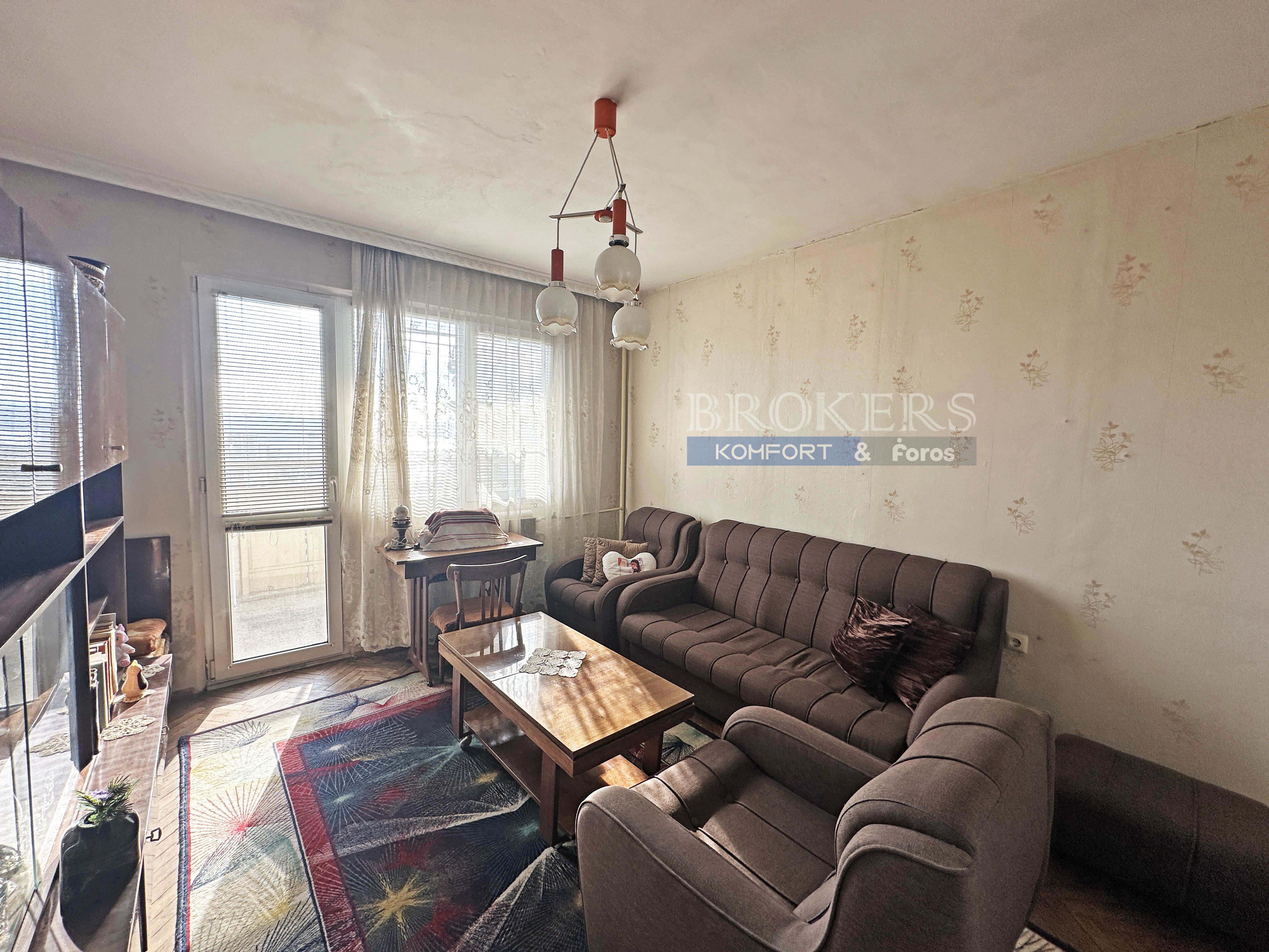 Тристаен апартамент в кв. Младост 