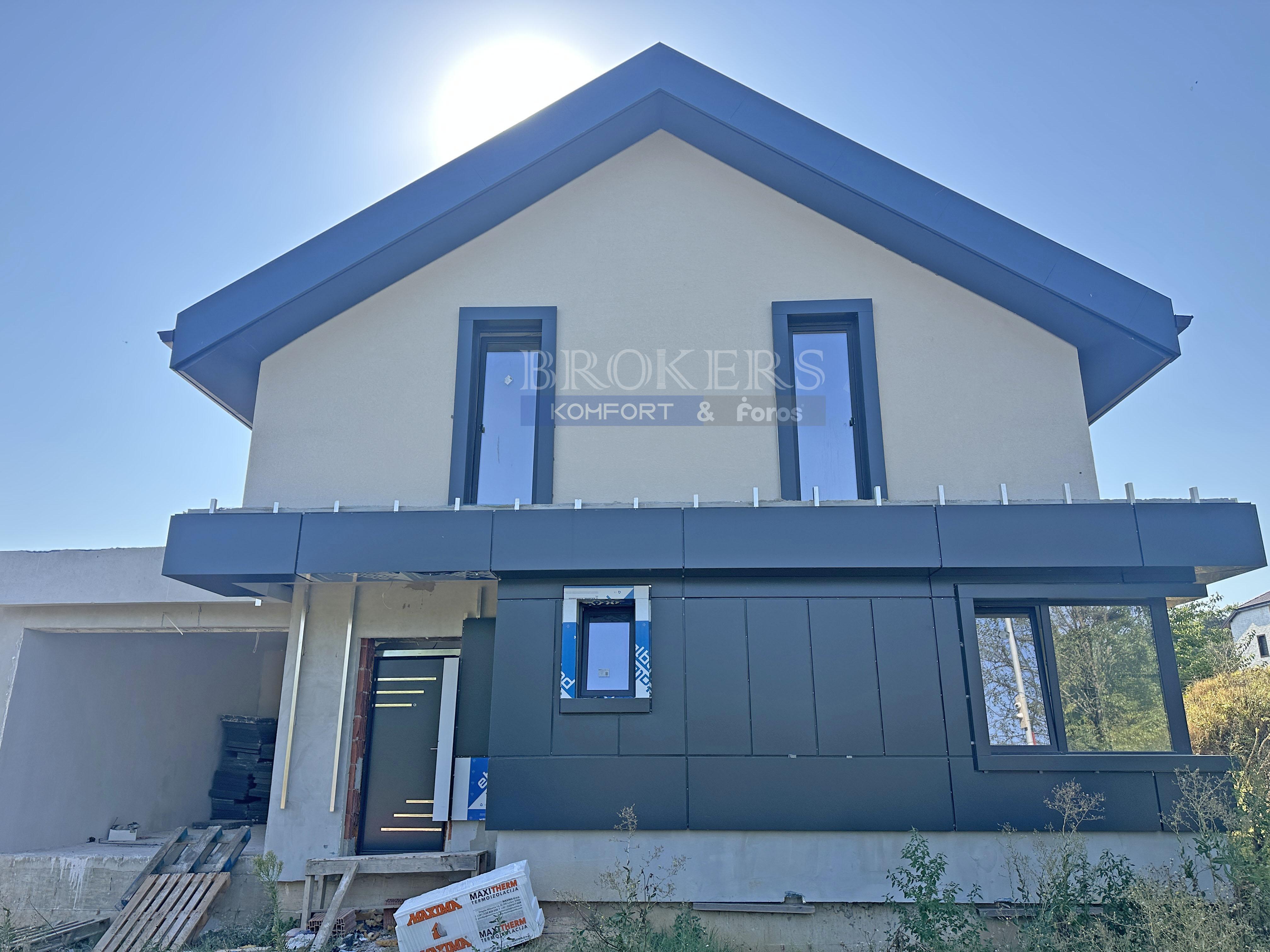 Новострояща се къща пред акт 16 в село Приселци