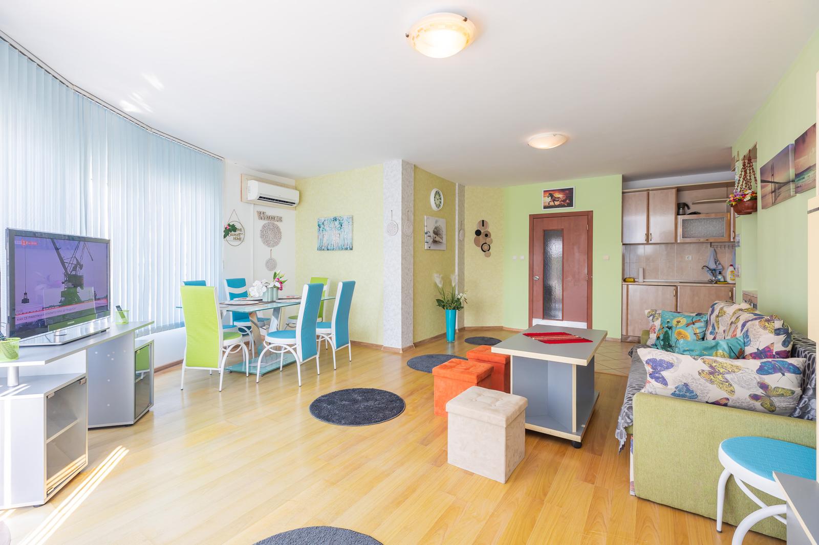 Апартамент с три спални в непосредствена близост до ”Община Варна”