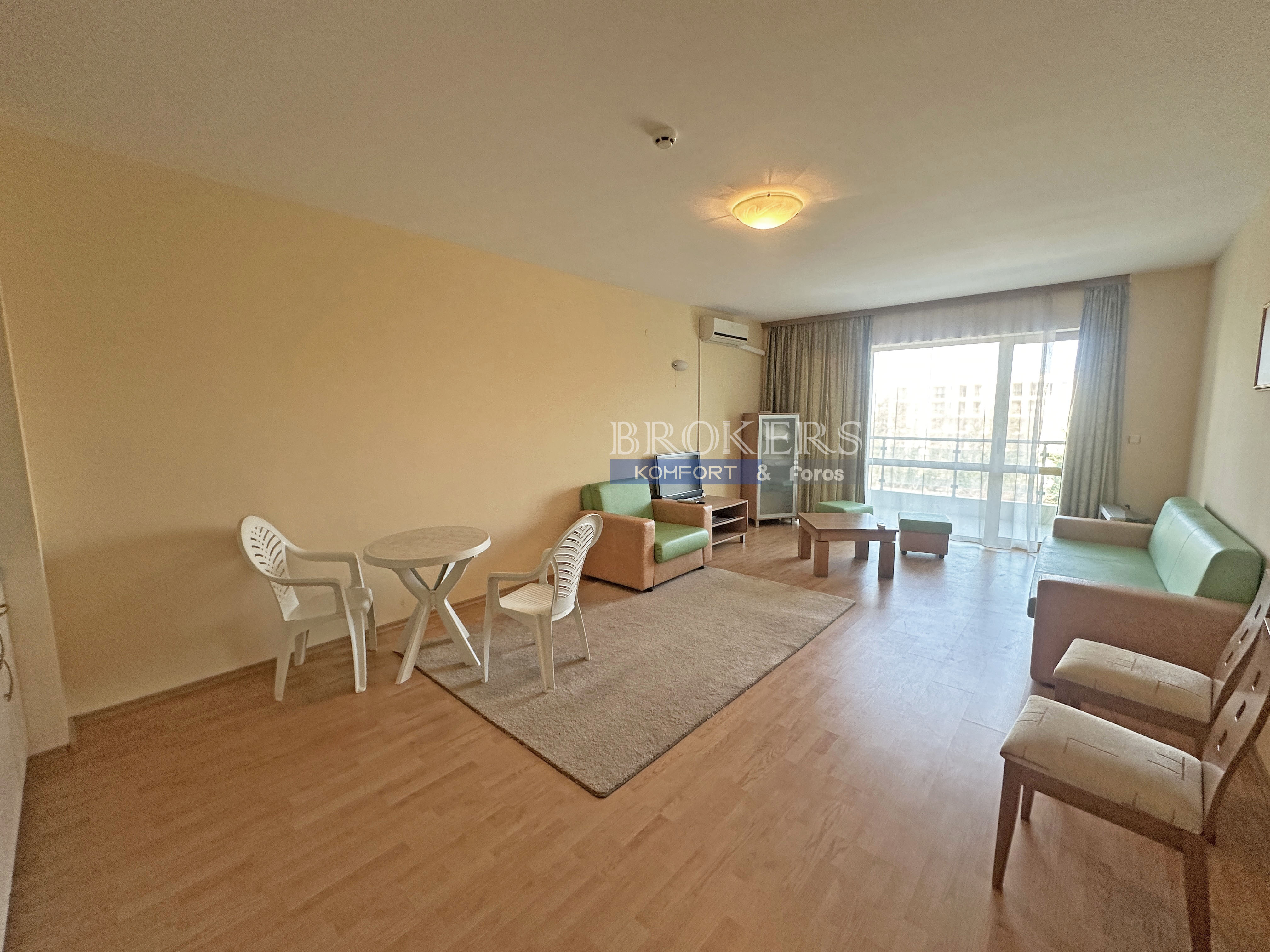 Двустаен апартамент в к.к Златни пясъци