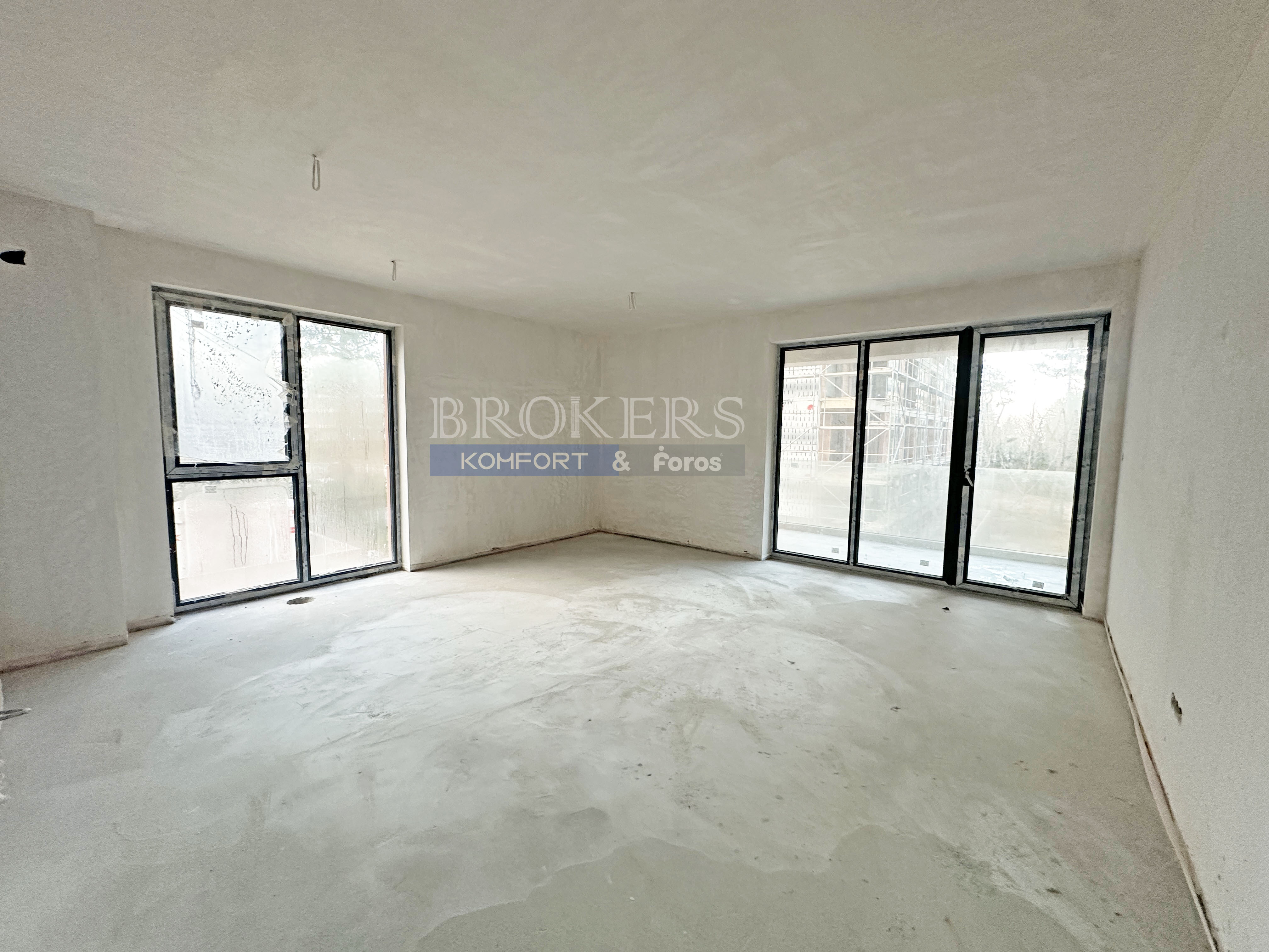 Тристаен апартамент за продажба в кв. Аспарухово, гр. Варна